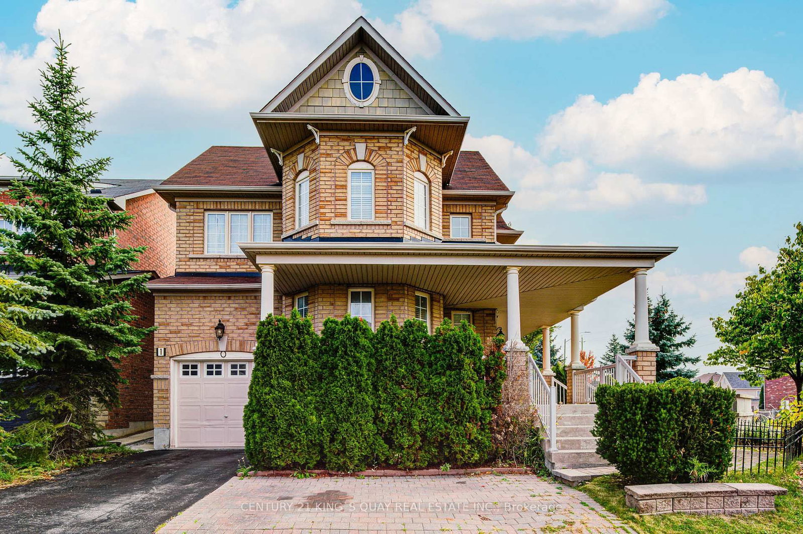 1 Lourakis Street • Richmond Hill, ON photo 1
