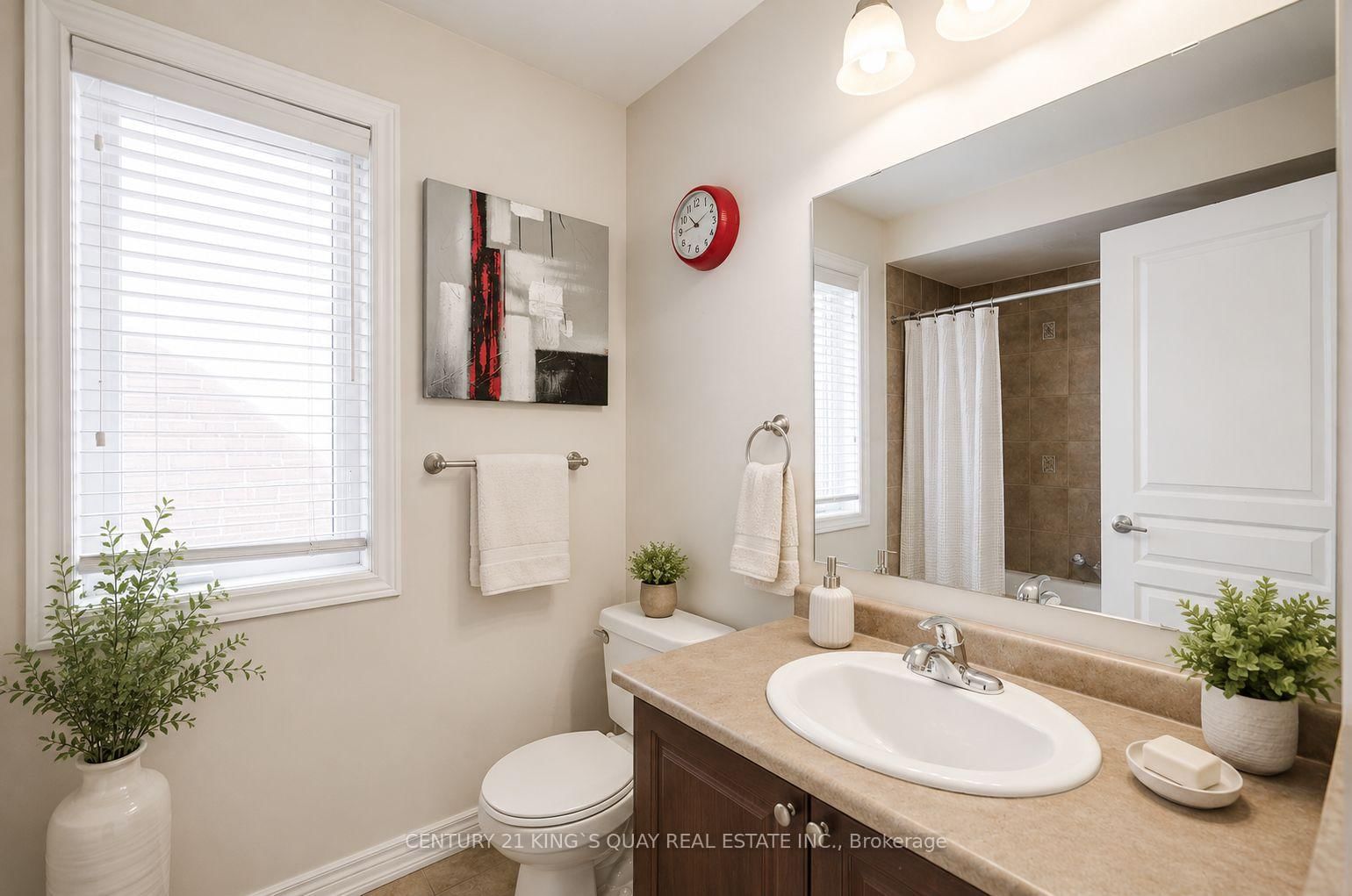 1 Lourakis Street • Richmond Hill, ON photo 15