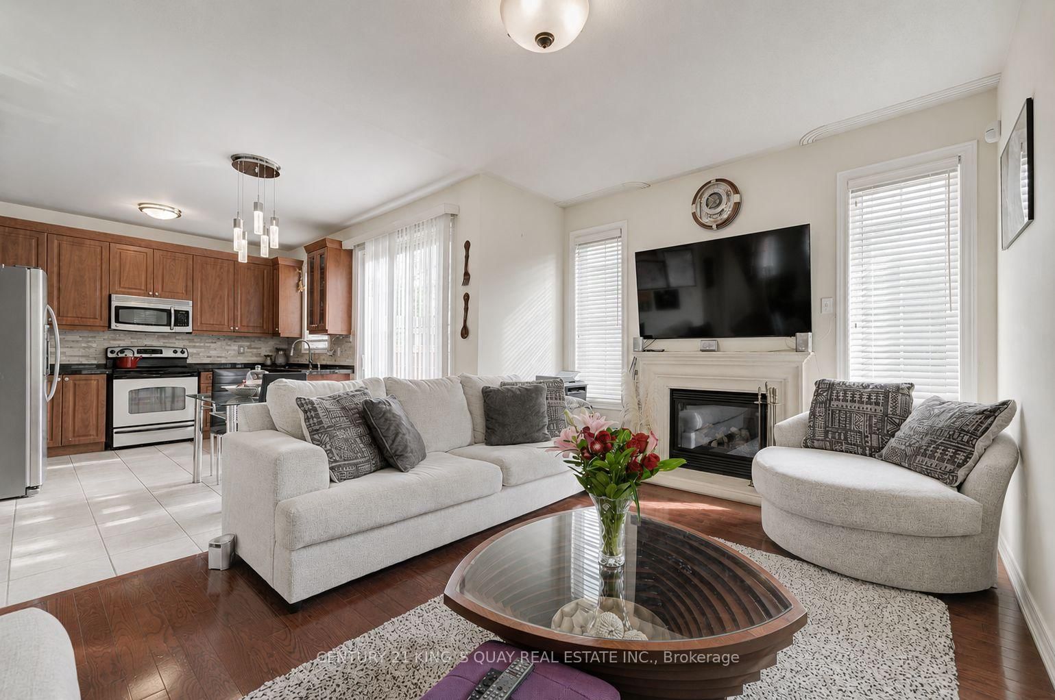 1 Lourakis Street • Richmond Hill, ON photo 9
