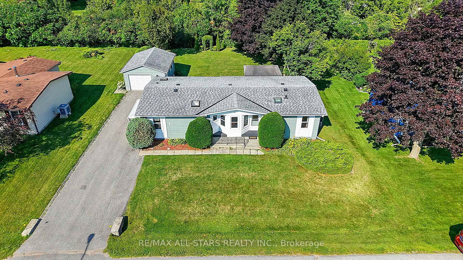 30 Damsel Circle • Georgina, ON photo 1