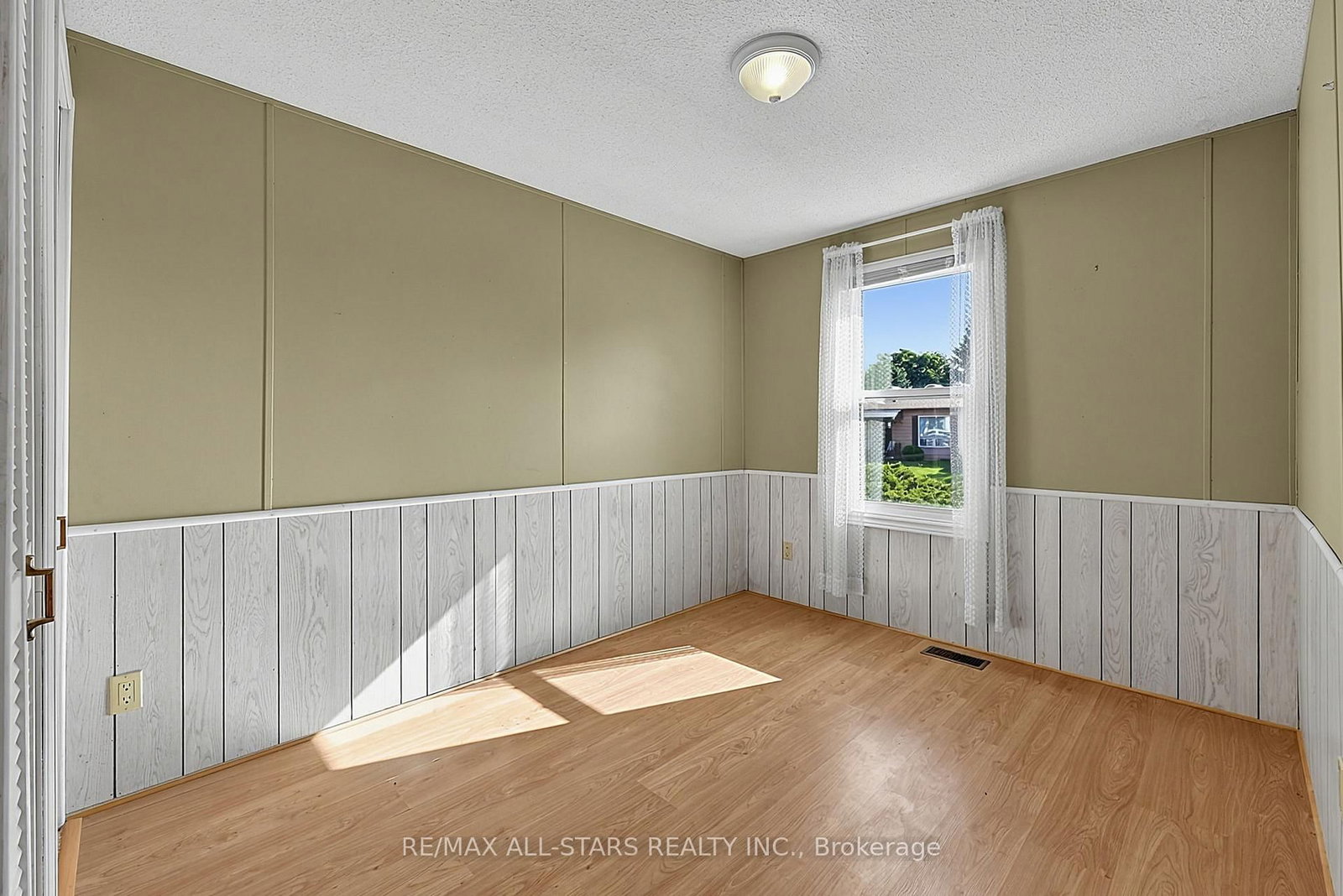 30 Damsel Circle • Georgina, ON photo 26