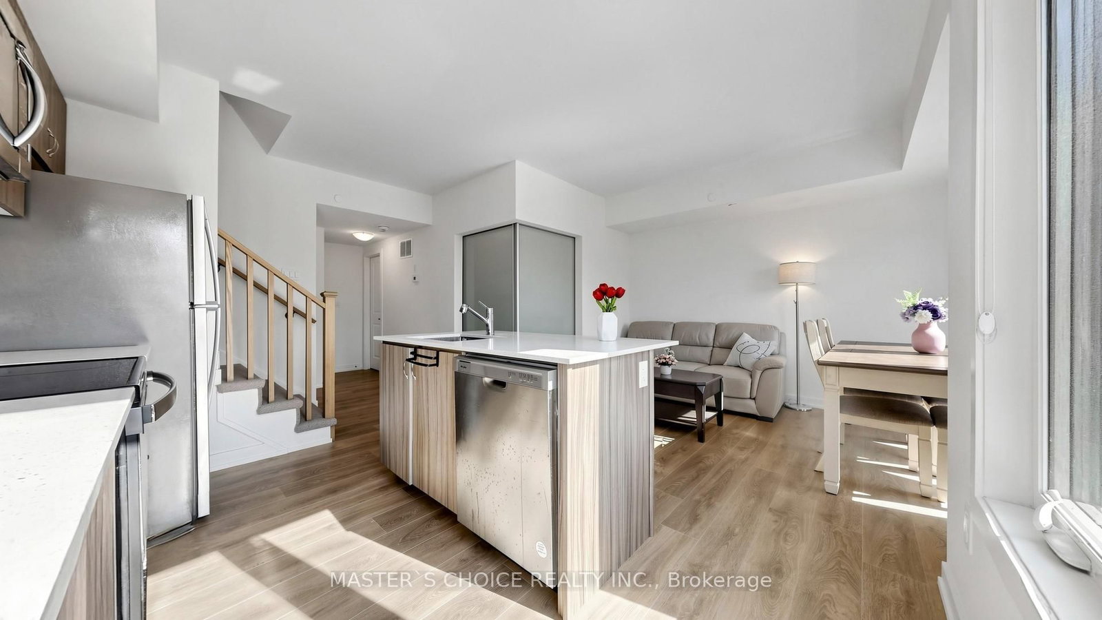 56 Elizabeth Street • #1404 • Richmond Hill, ON photo 10