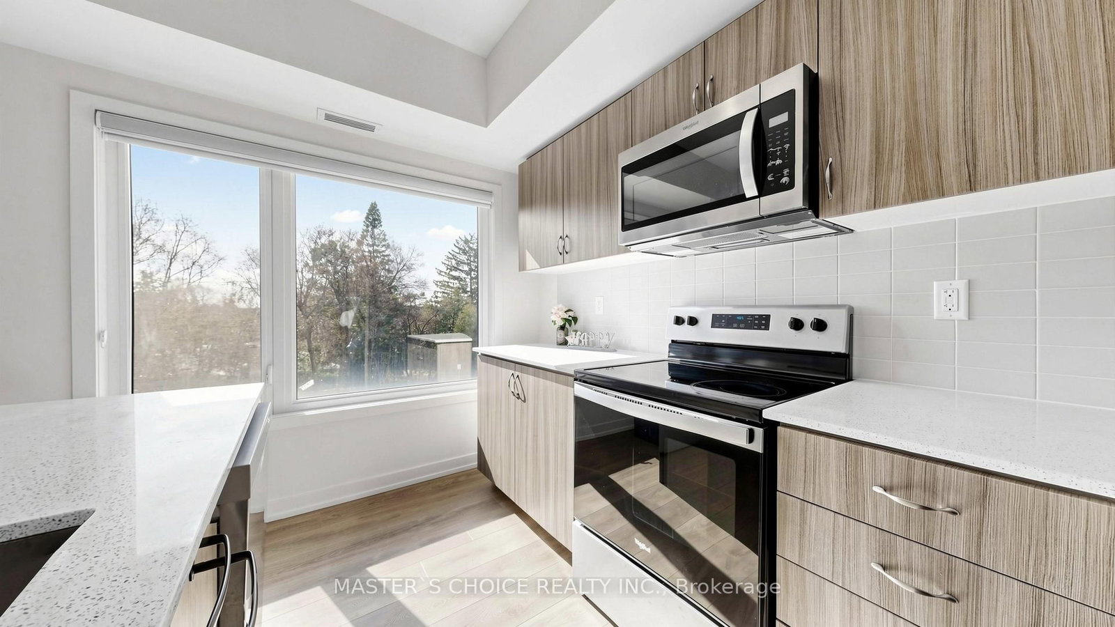 56 Elizabeth Street • #1404 • Richmond Hill, ON photo 11