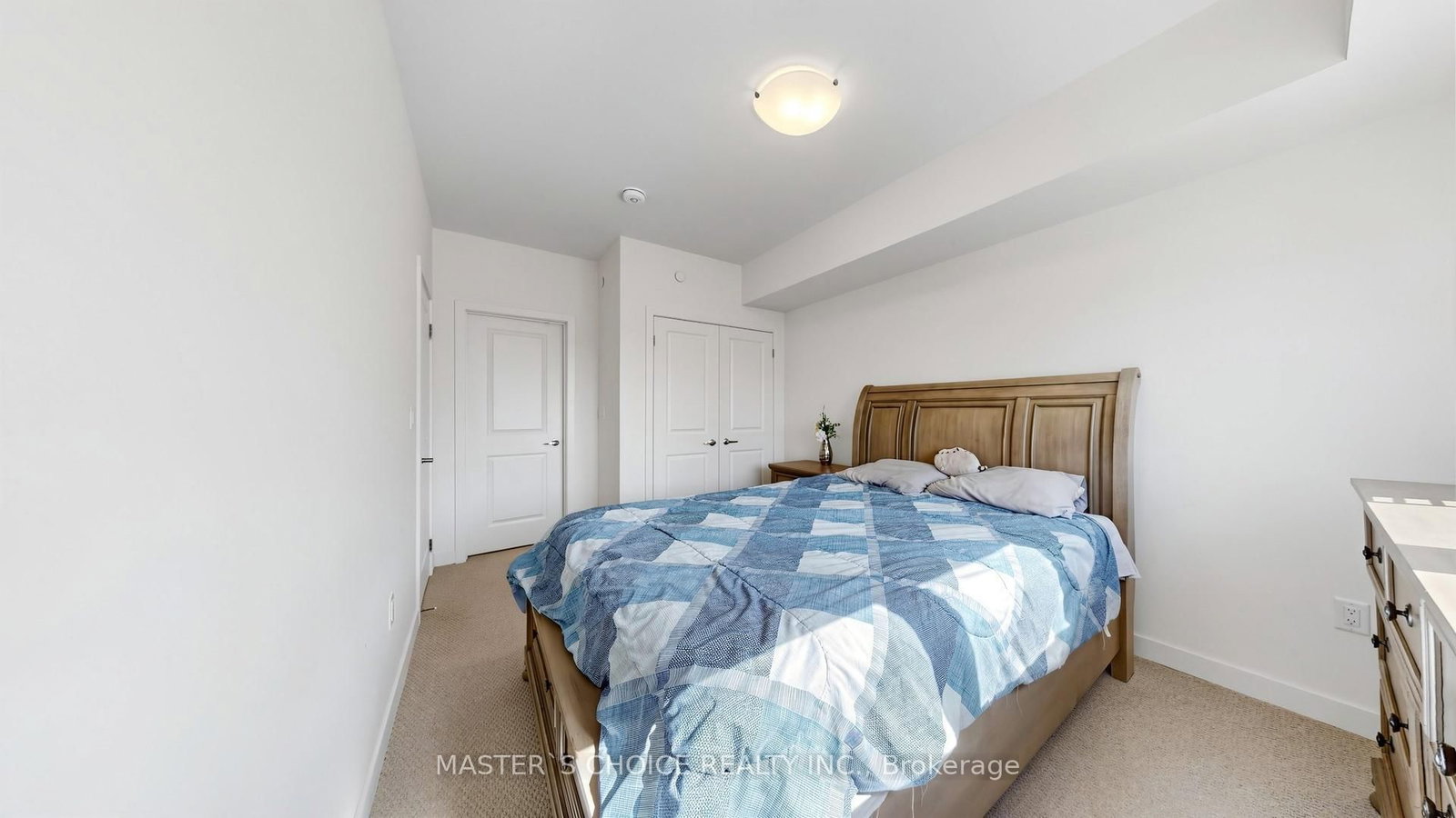 56 Elizabeth Street • #1404 • Richmond Hill, ON photo 17