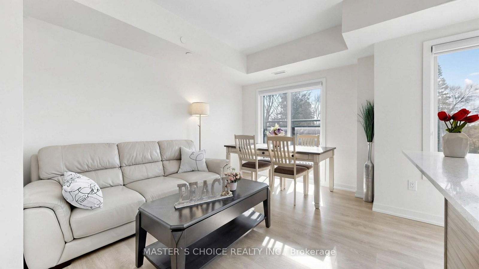 56 Elizabeth Street • #1404 • Richmond Hill, ON photo 4