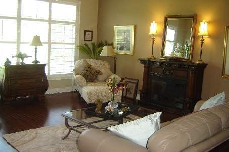 86 Legendary Tr, Whitchurch-Stouffville, L4A1N5 | Image 3