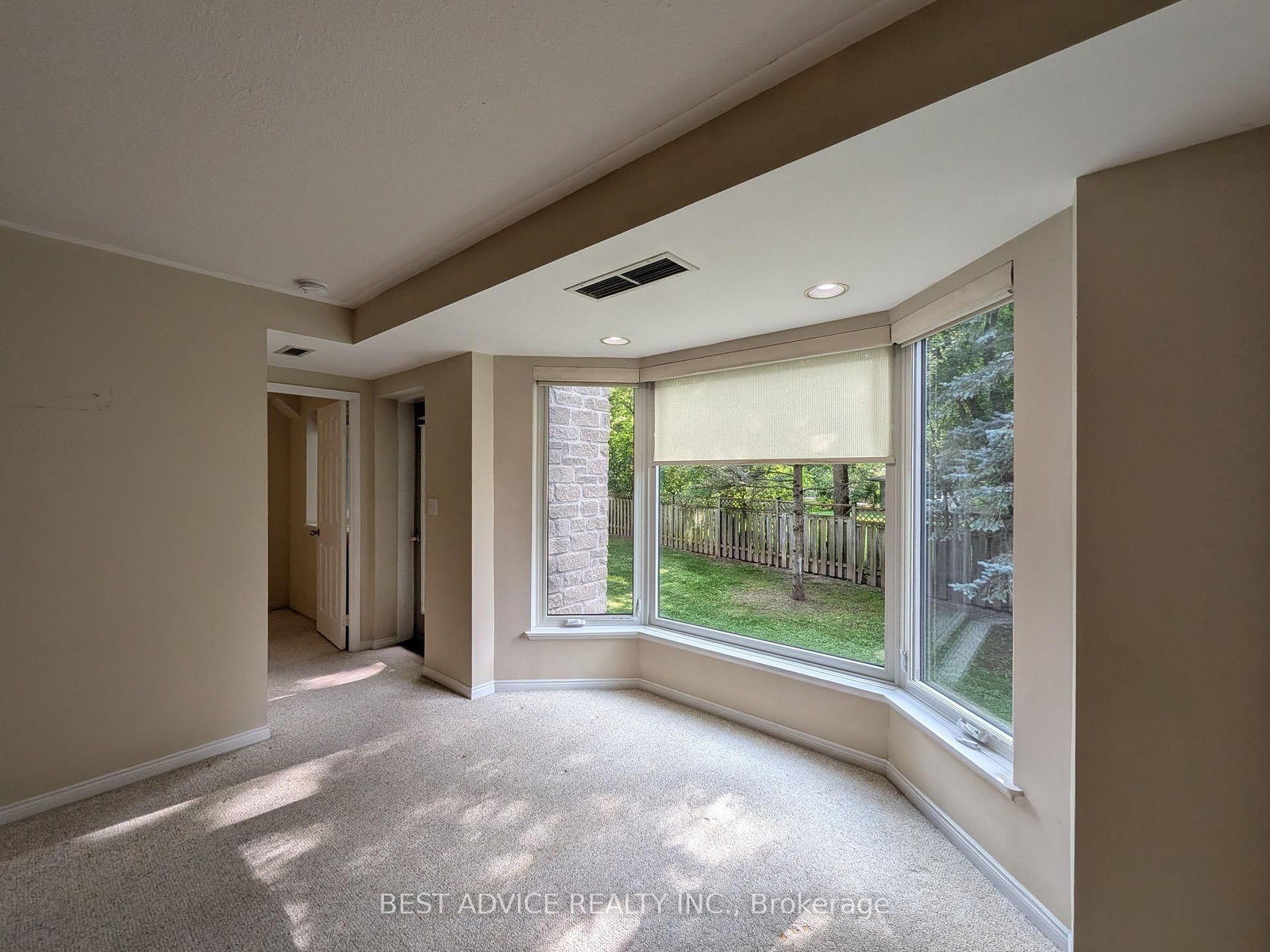 85 Wellington Street W • #104 • Aurora, ON photo 6