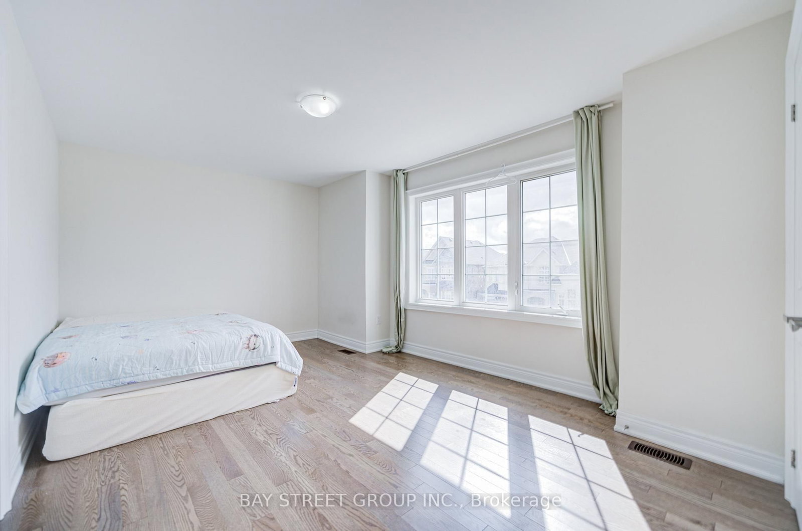 152 Ben Sinclair Avenue • East Gwillimbury, ON photo 27