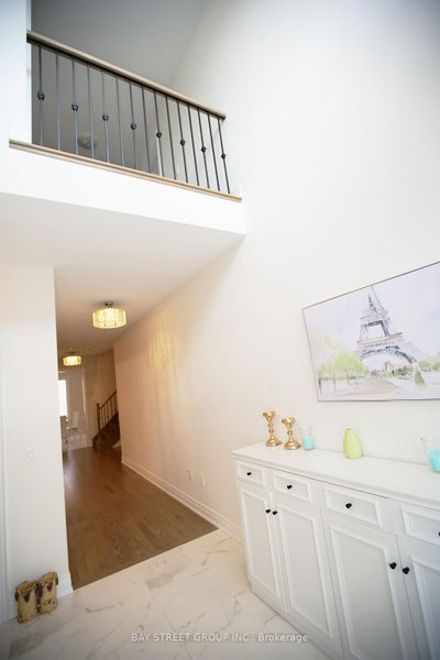 152 Ben Sinclair Avenue • East Gwillimbury, ON photo 5