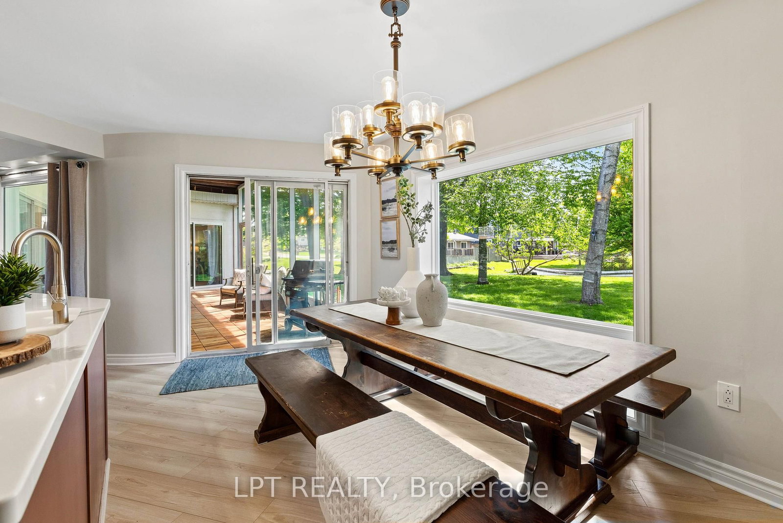 204 The Queensway S • Georgina, ON photo 13