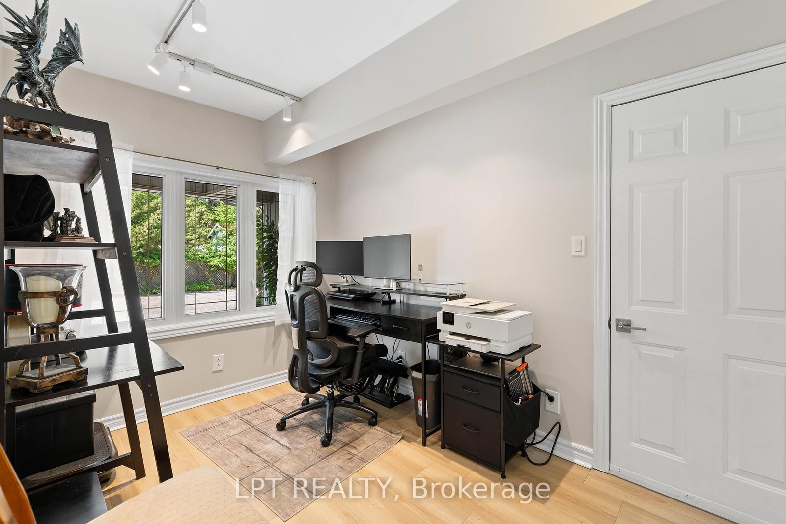 204 The Queensway S • Georgina, ON photo 17