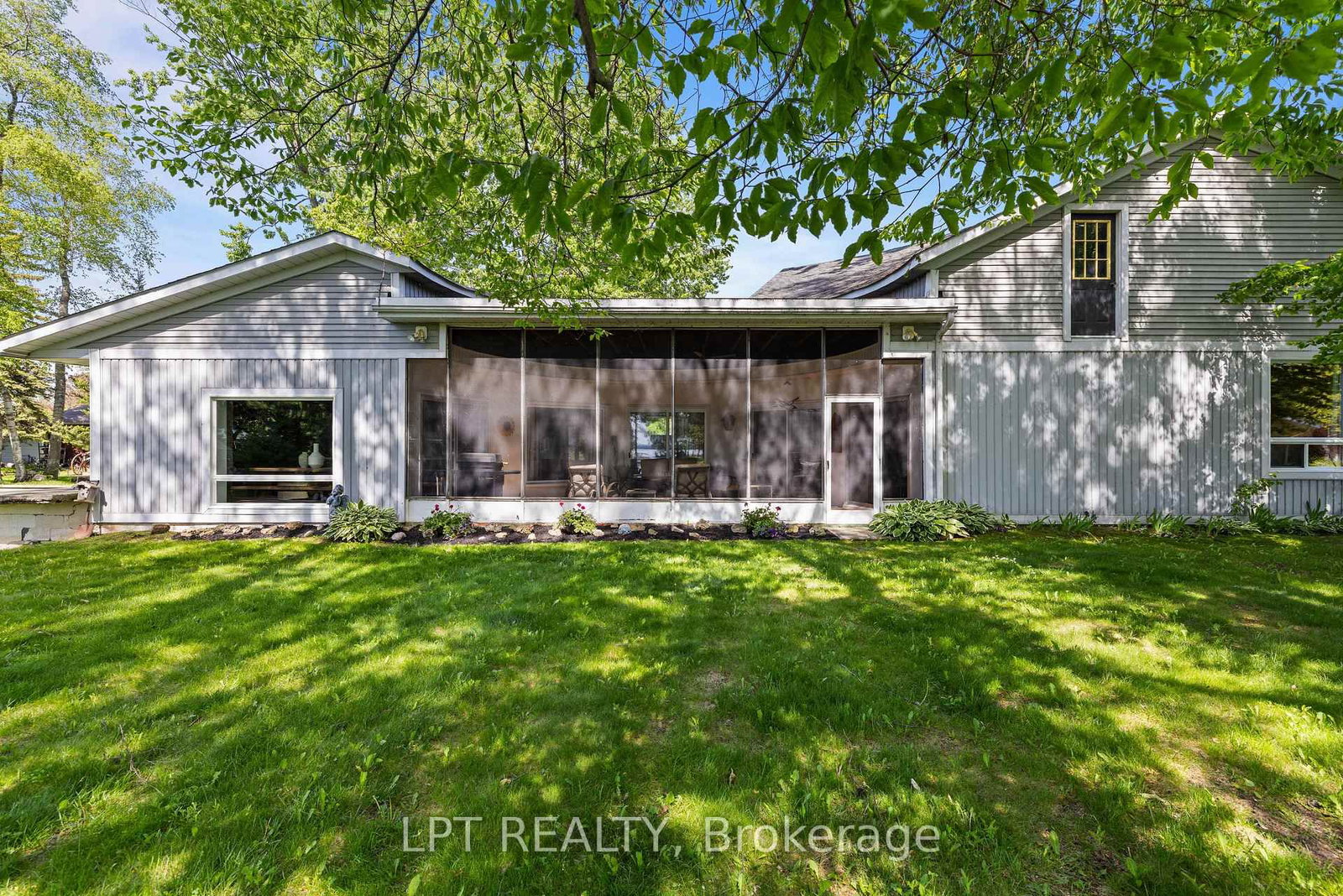 204 The Queensway S • Georgina, ON photo 41
