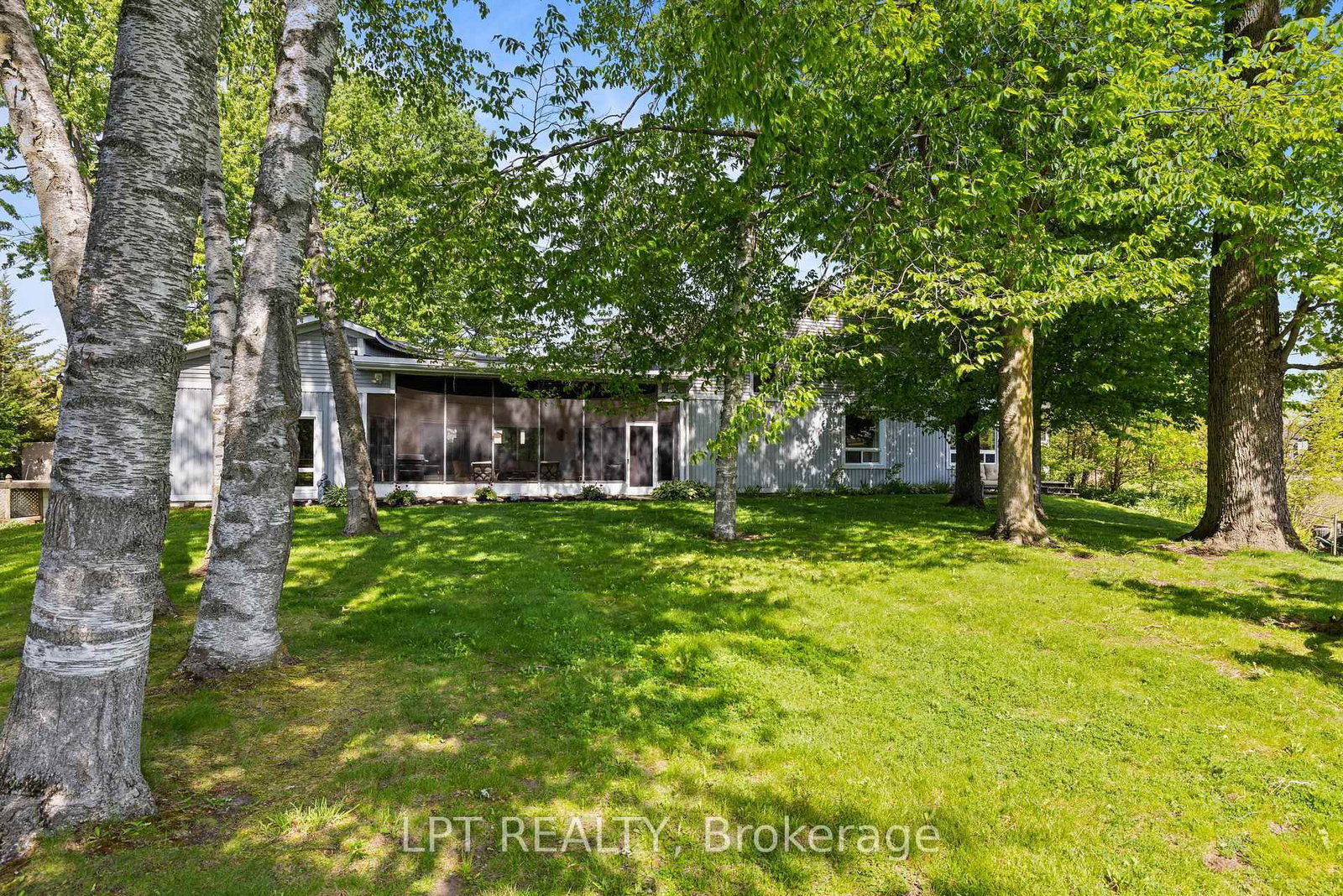 204 The Queensway S • Georgina, ON photo 42