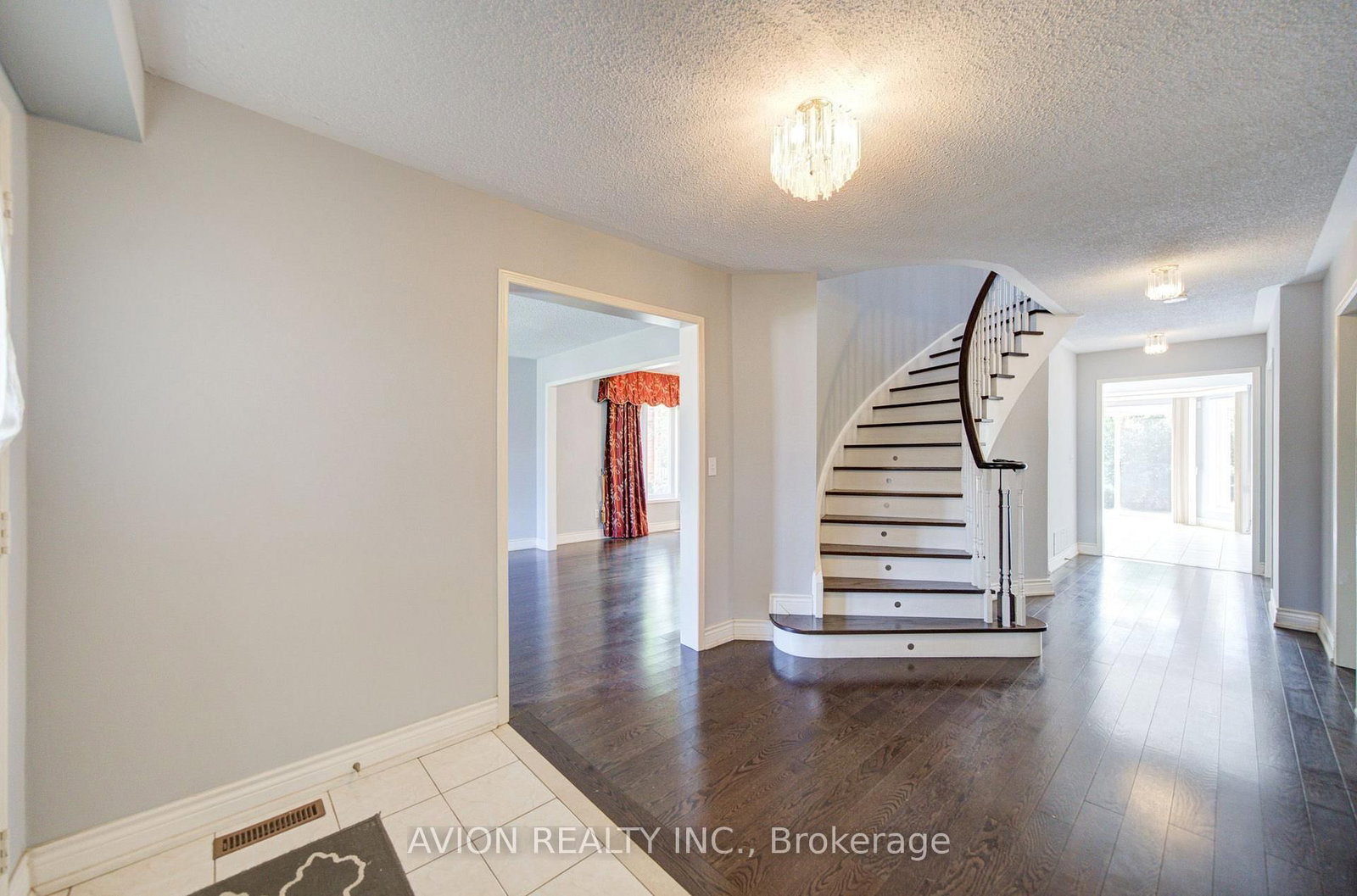 29 Charrington Crescent • Markham, ON photo 10