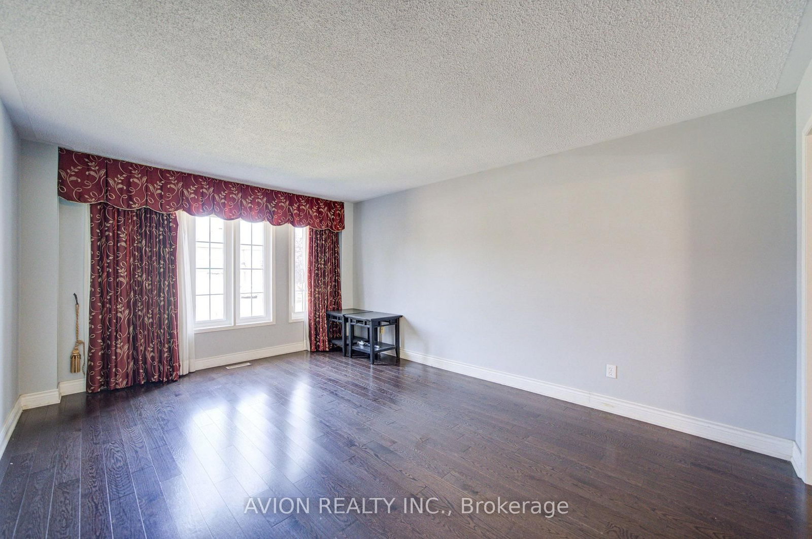 29 Charrington Crescent • Markham, ON photo 5
