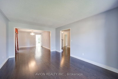 29 Charrington Crescent • Markham, ON photo 6