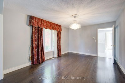 29 Charrington Crescent • Markham, ON photo 9
