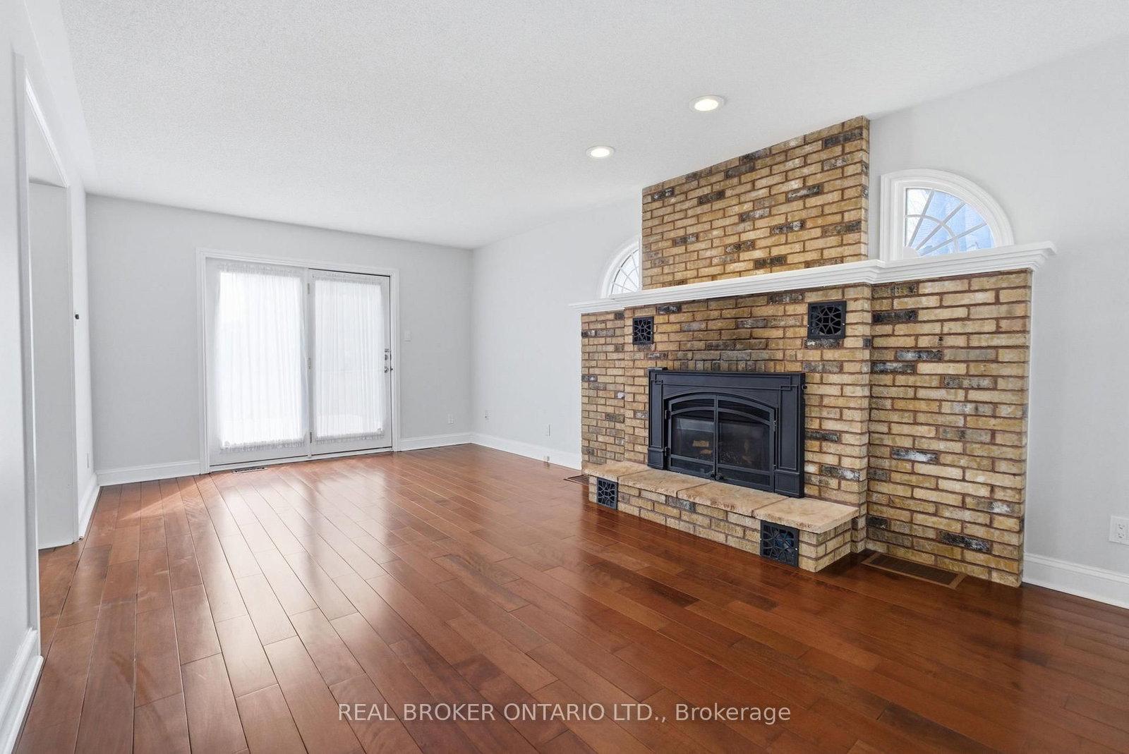 154 Brock Street E • Uxbridge, ON photo 14