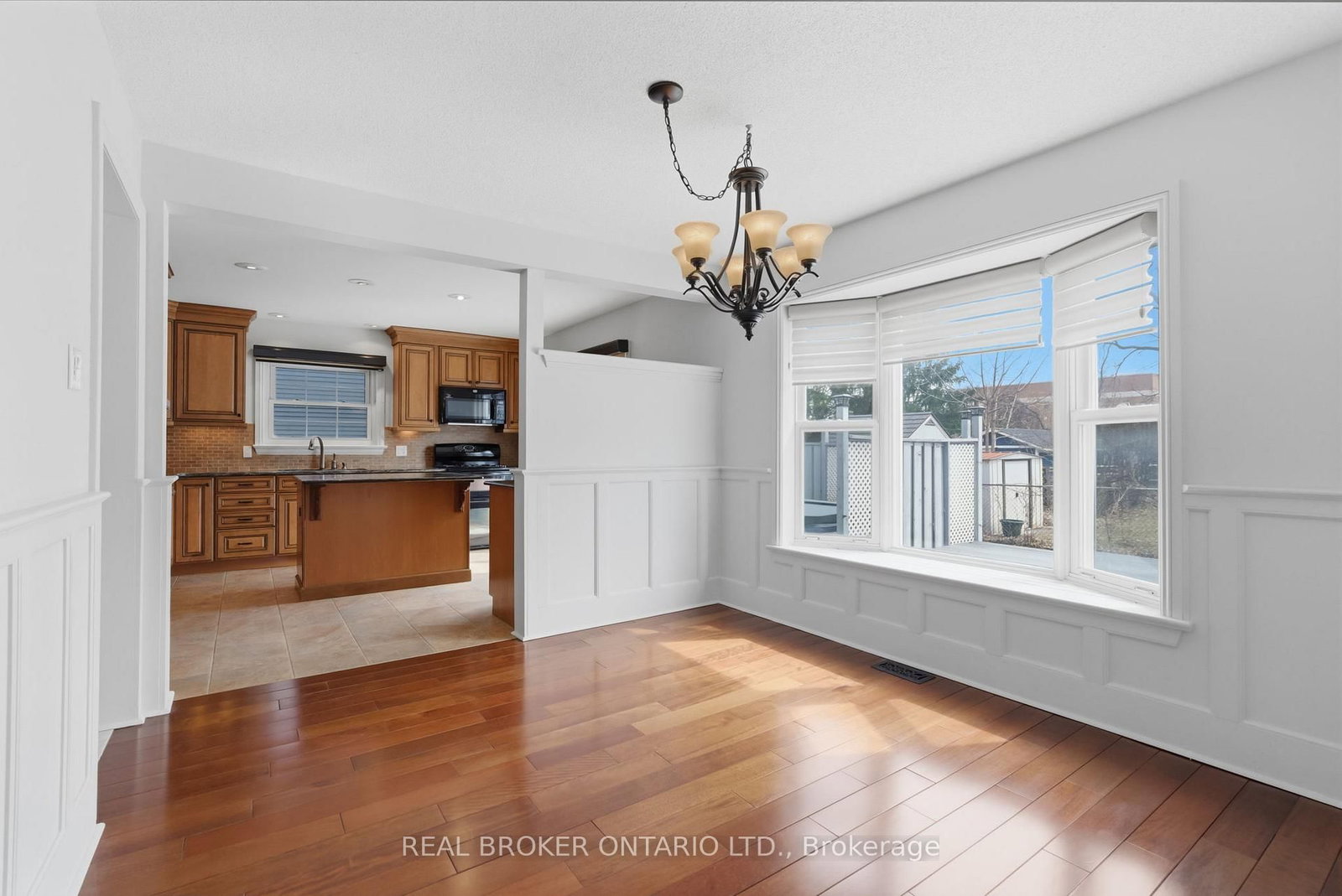 154 Brock Street E • Uxbridge, ON photo 5