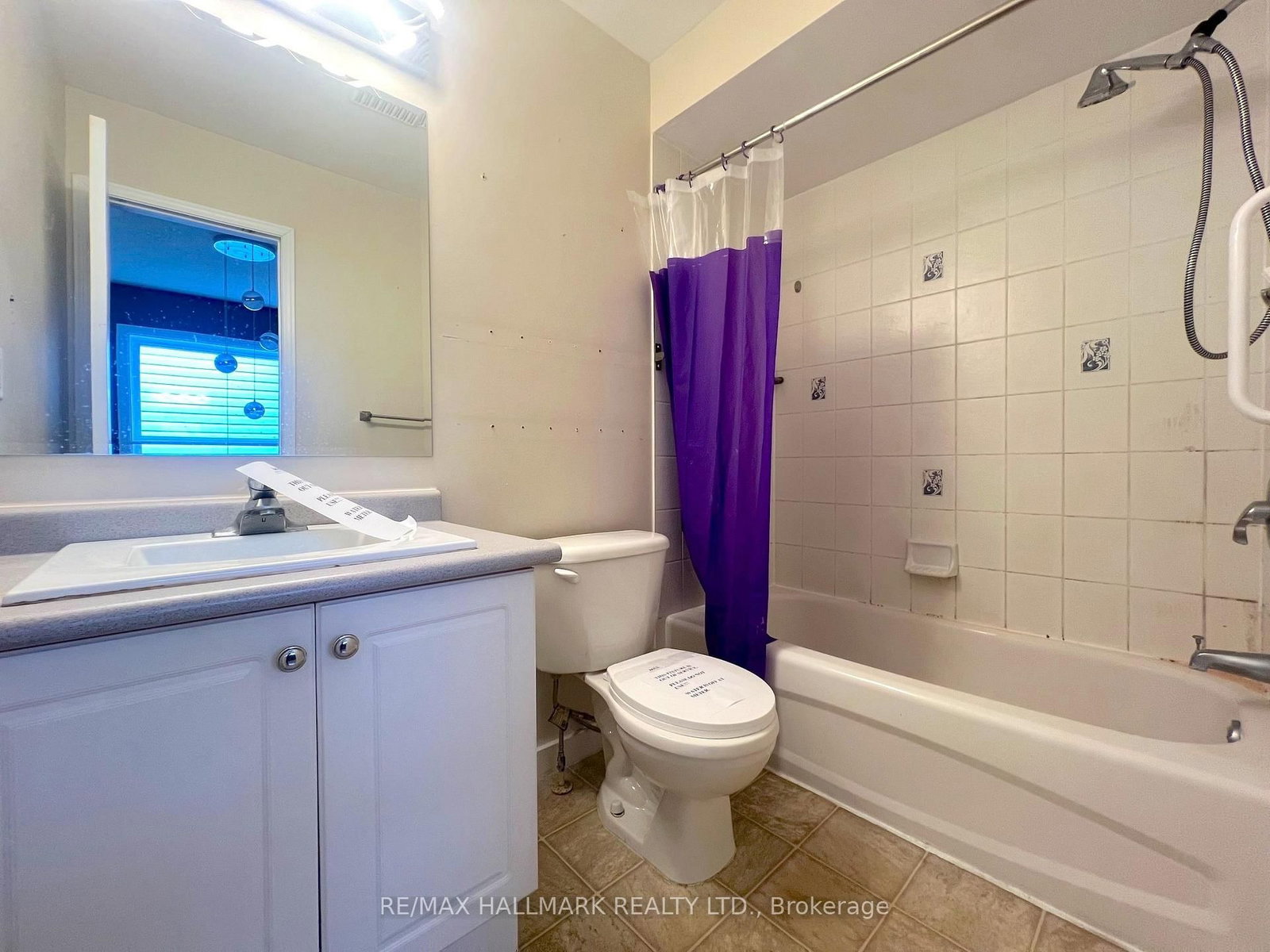 33 Lodgeway Drive • Vaughan, ON photo 10
