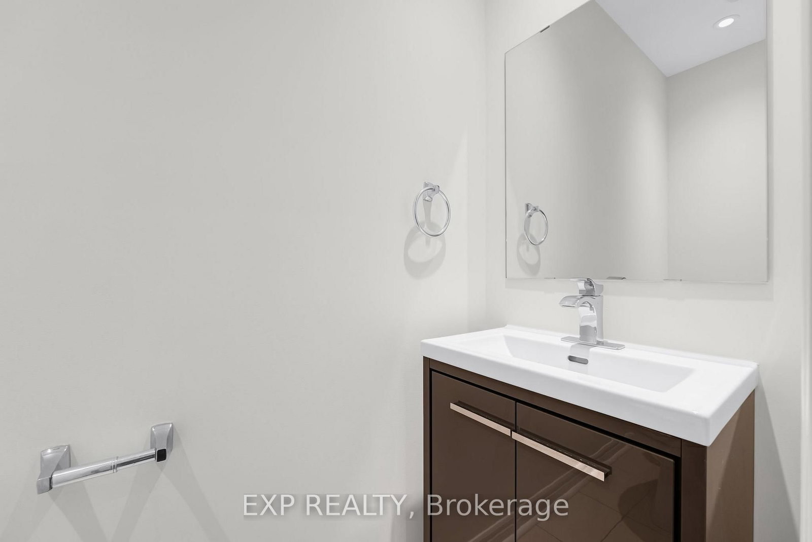 104 Gordon Circle • Newmarket, ON photo 18