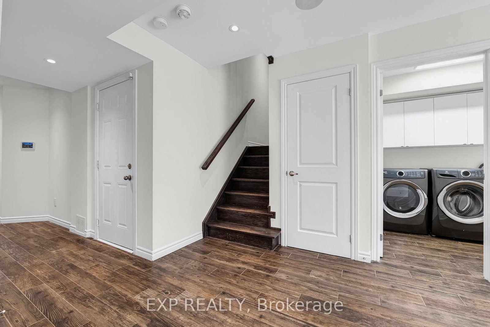 104 Gordon Circle • Newmarket, ON photo 9