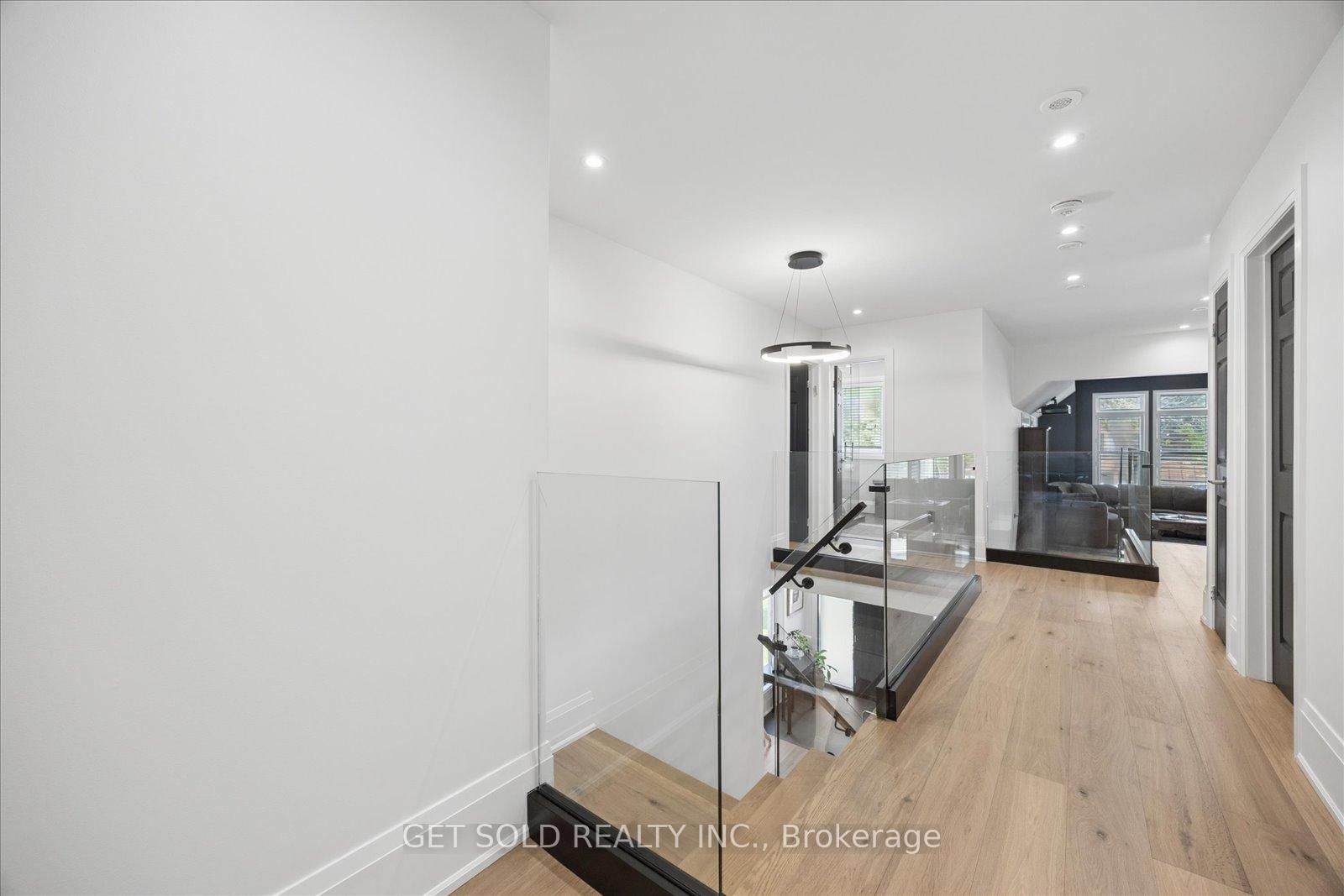 64 Spence Drive • Aurora, ON photo 21