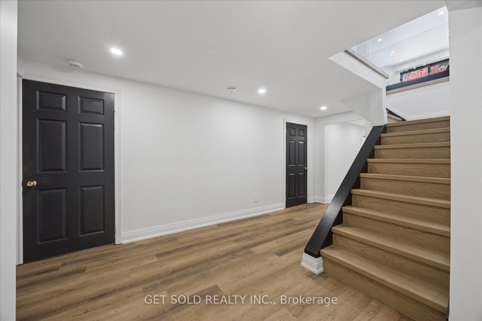 64 Spence Drive • Aurora, ON photo 33