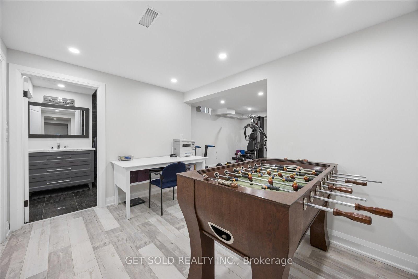 64 Spence Drive • Aurora, ON photo 37