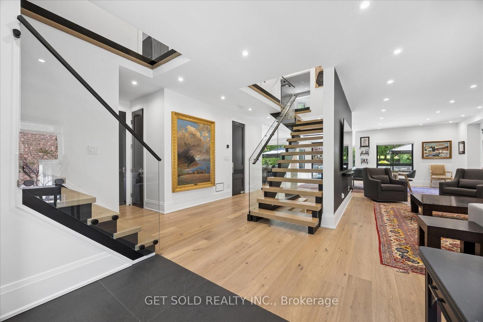 64 Spence Drive • Aurora, ON photo 6