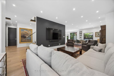 64 Spence Drive • Aurora, ON photo 8