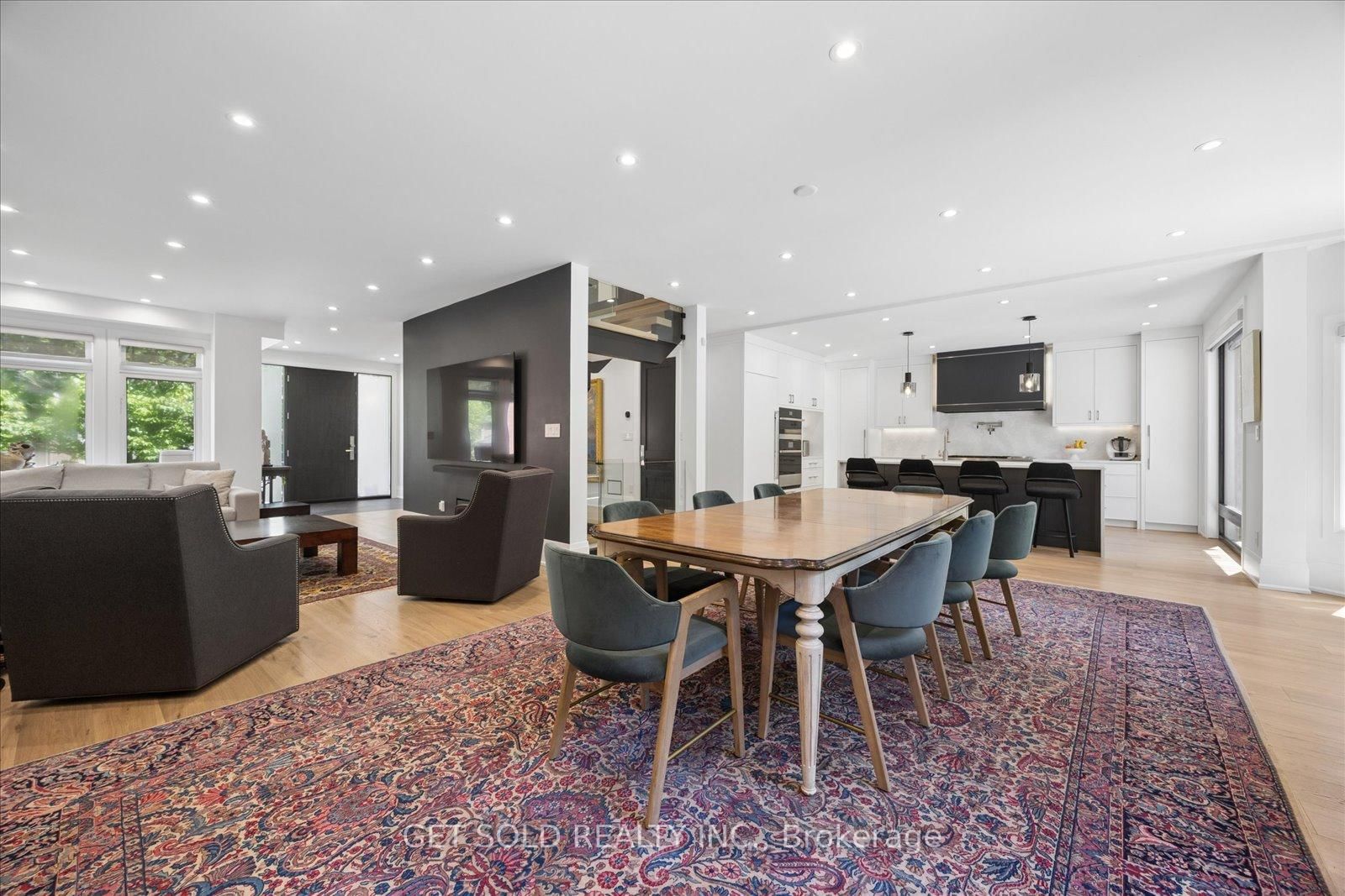 64 Spence Drive • Aurora, ON photo 9