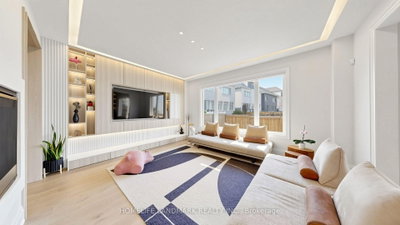 44 David Dunlap Boulevard • Richmond Hill, ON photo 4