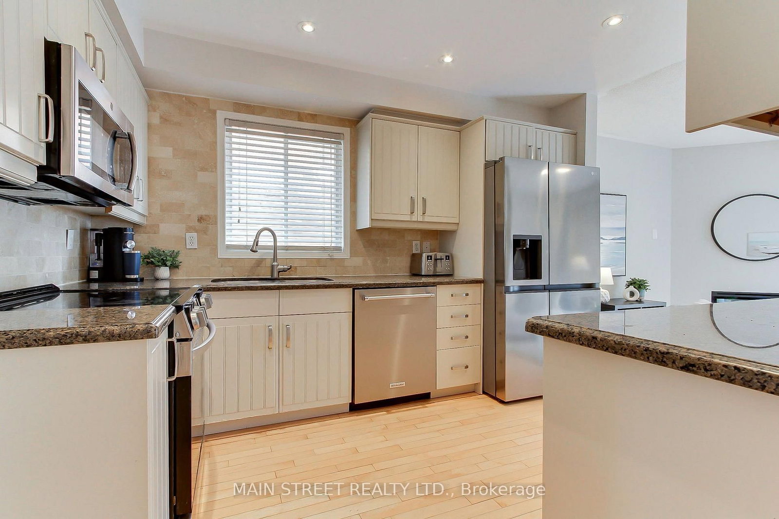 70 Dunsmore Crescent • Richmond Hill, ON photo 10