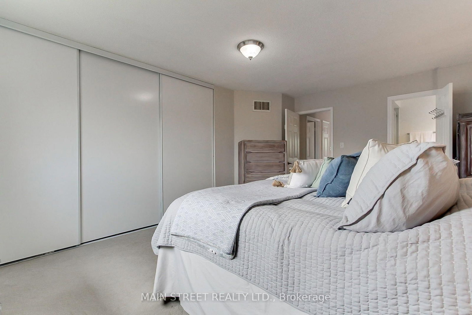 70 Dunsmore Crescent • Richmond Hill, ON photo 19