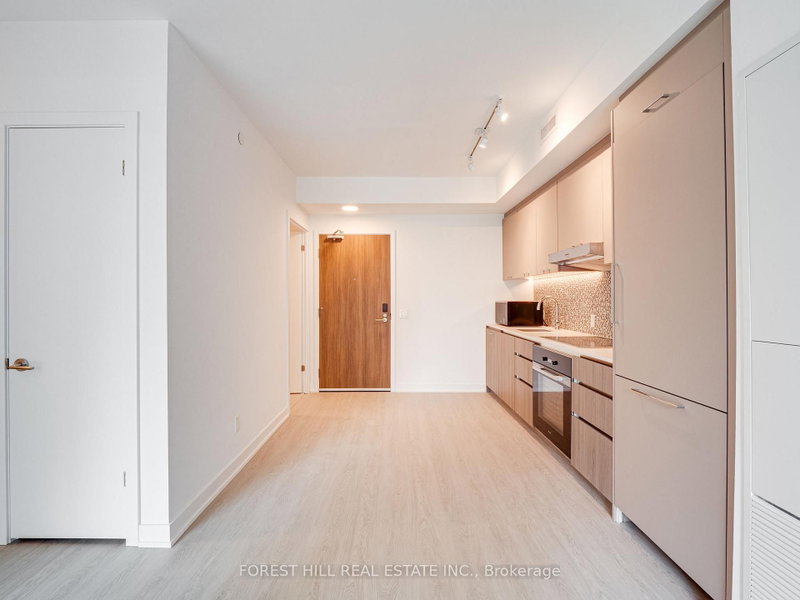 202 - 8188 Yonge Street