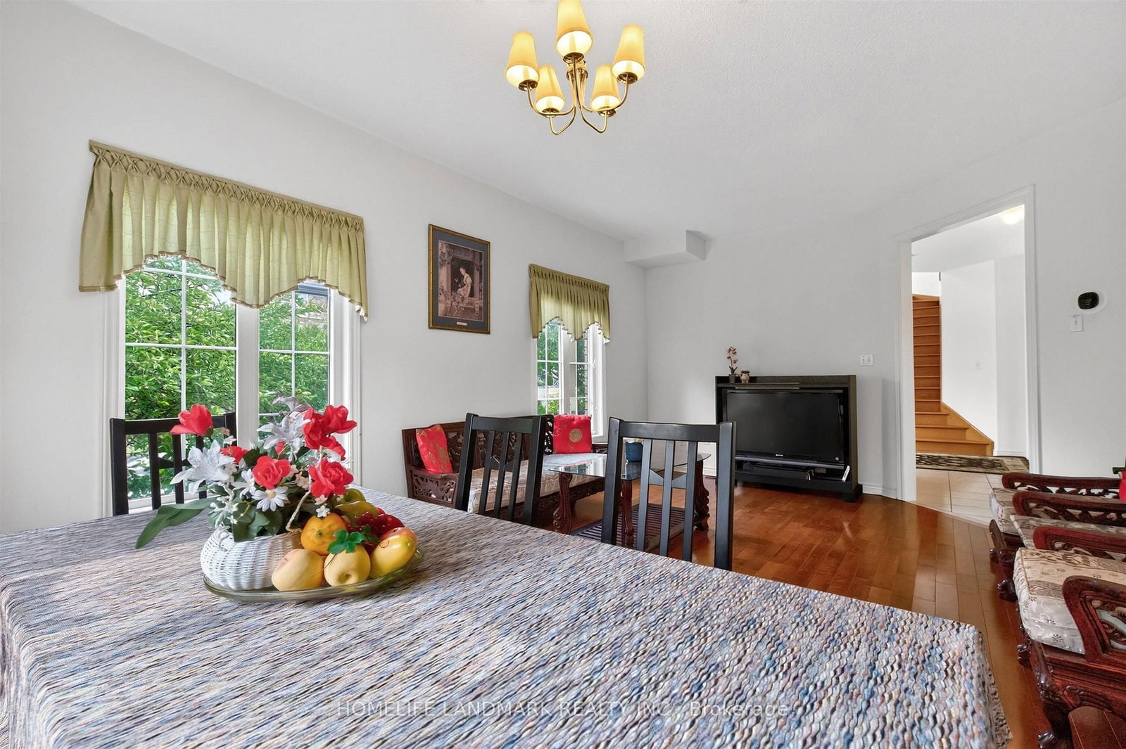 Listing Image 7