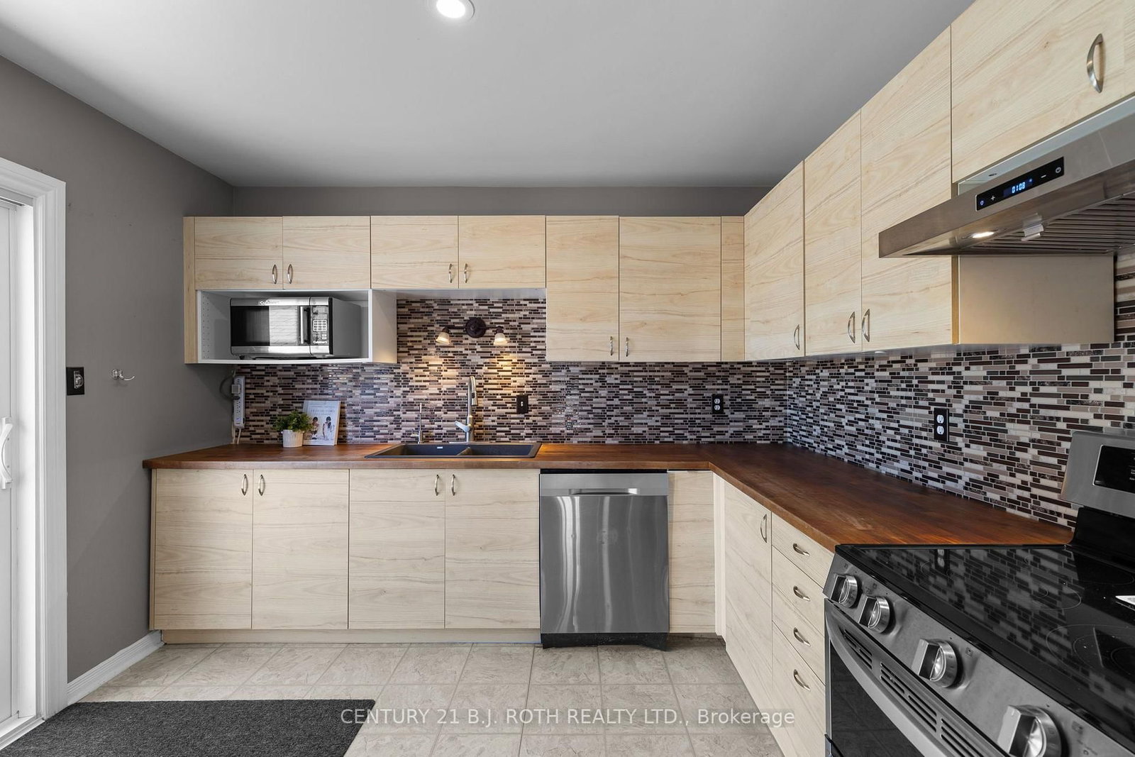 128 Queen Street • Essa, ON photo 10