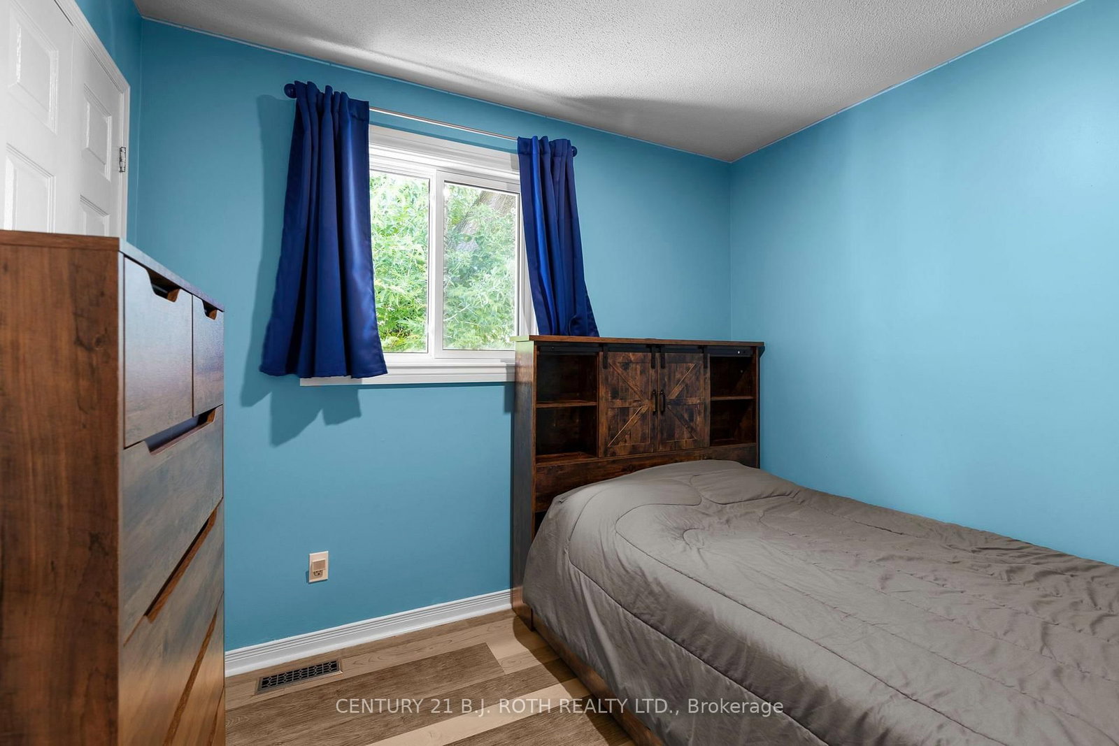 128 Queen Street • Essa, ON photo 12