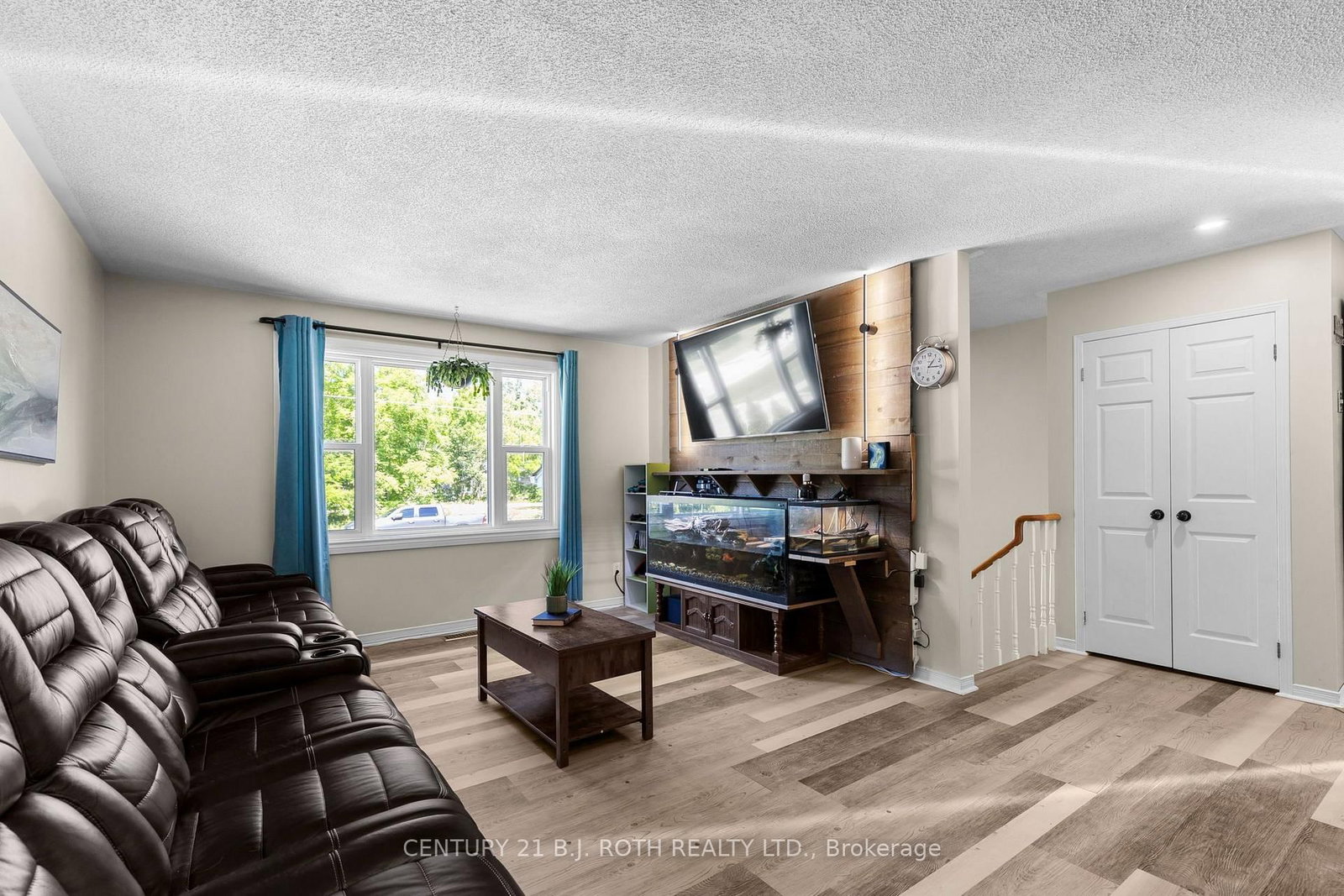 128 Queen Street • Essa, ON photo 6