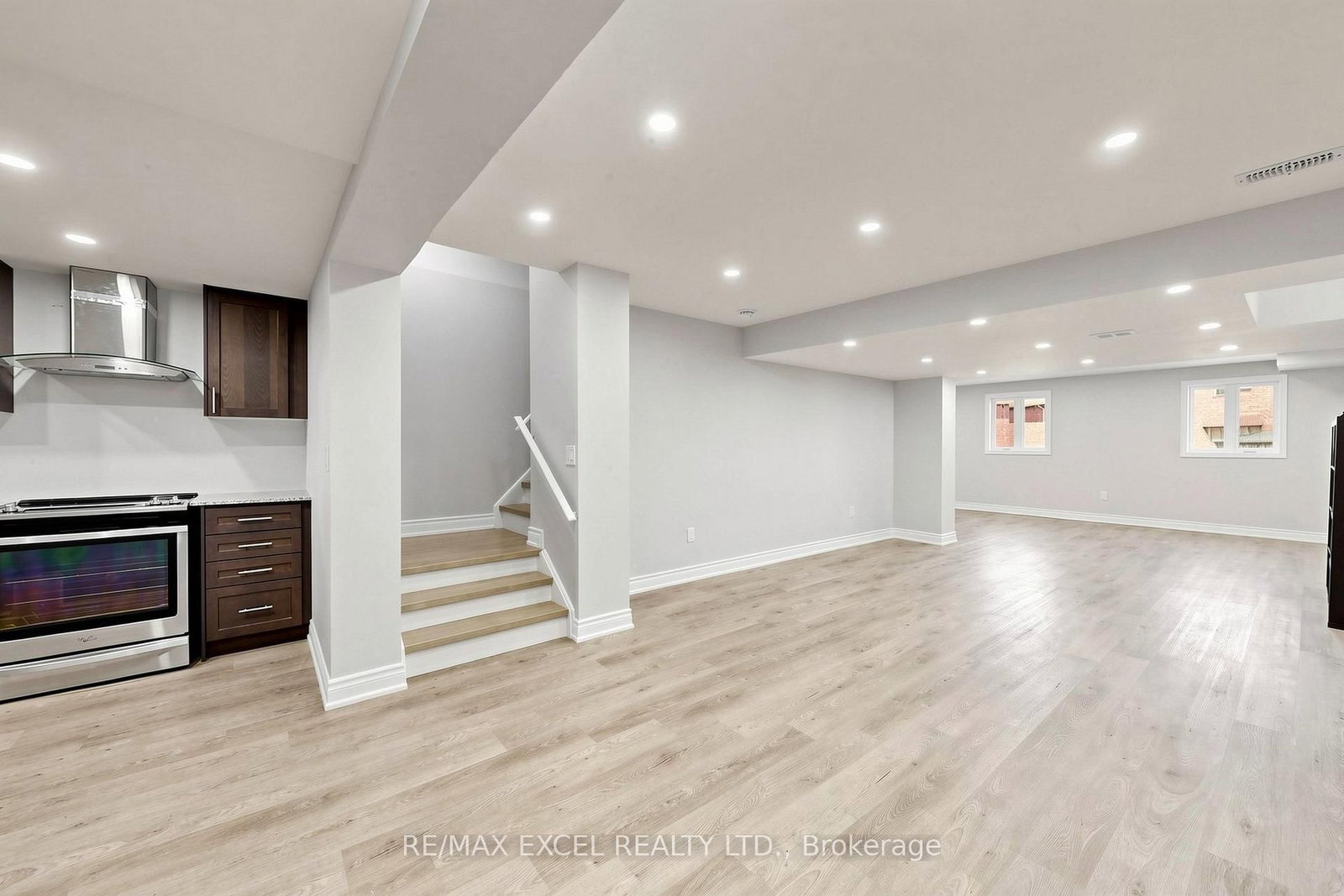 12 Acacia Court • East Gwillimbury, ON photo 35