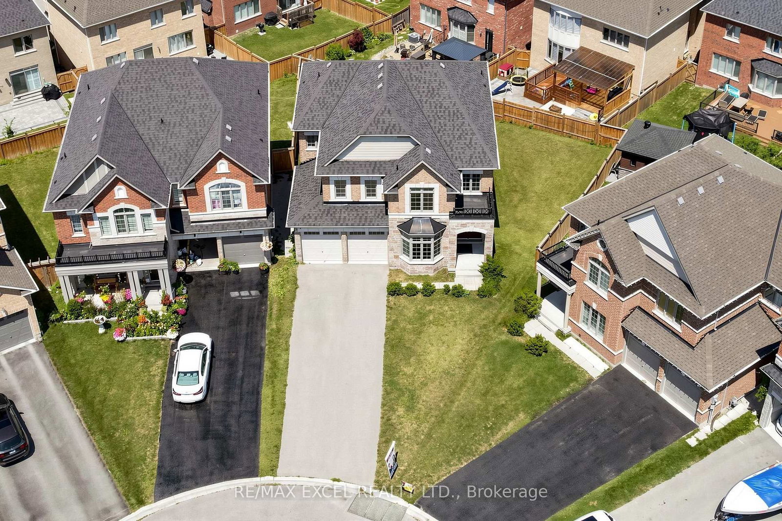 12 Acacia Court • East Gwillimbury, ON photo 48