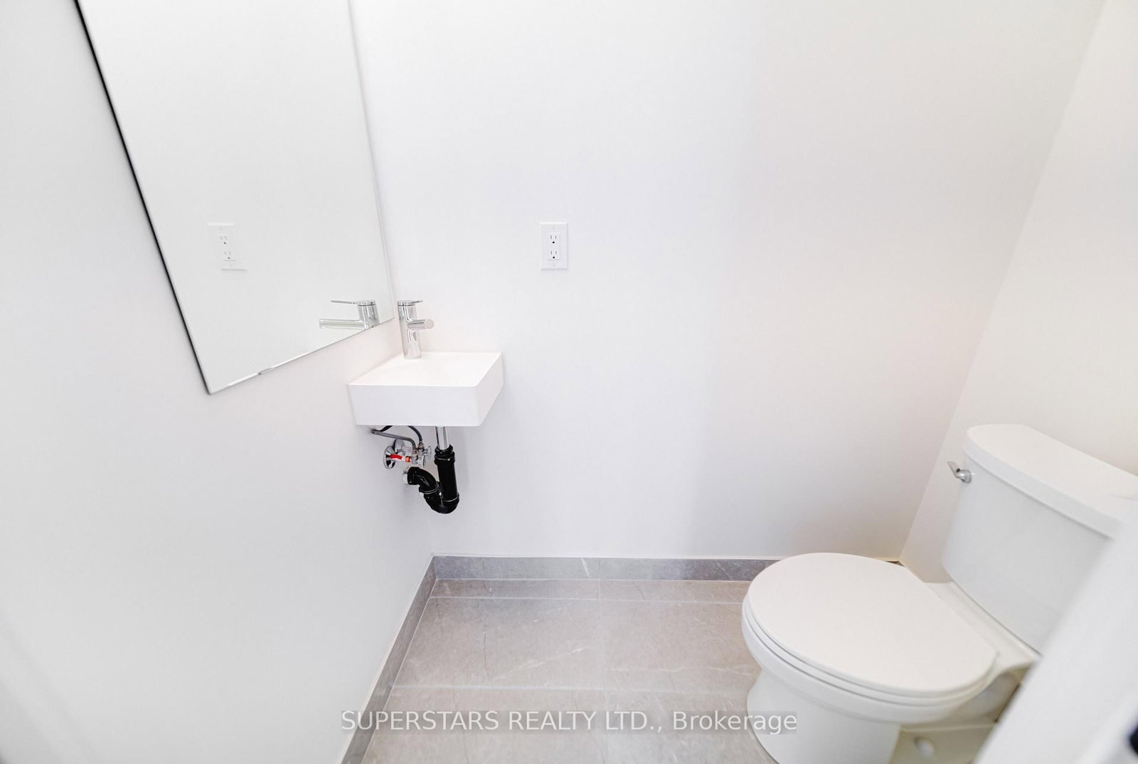 14 David Eyer Road • #1005 • Richmond Hill, ON photo 23