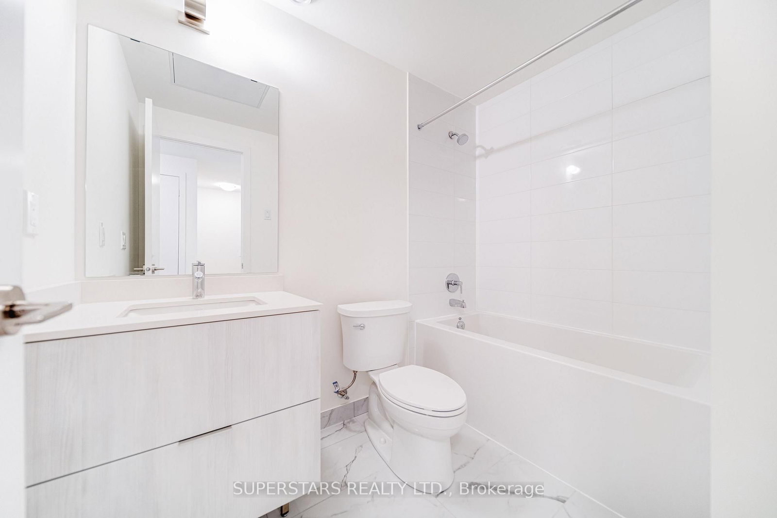 14 David Eyer Road • #1005 • Richmond Hill, ON photo 31