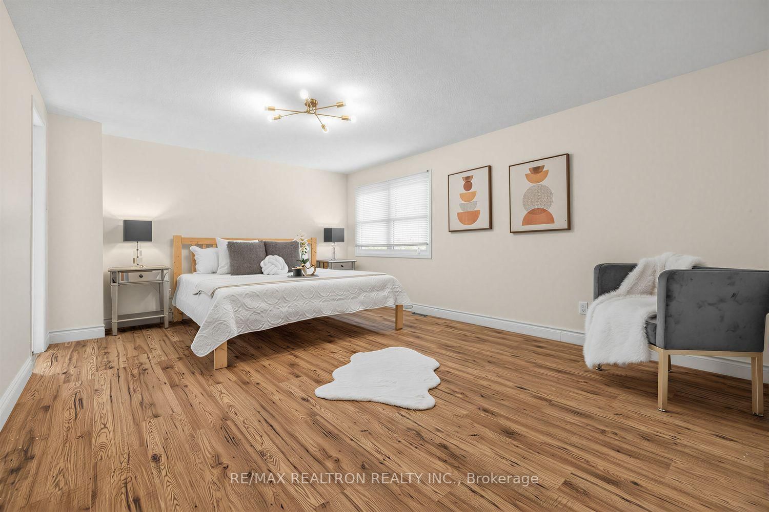 416 Alex Doner Drive • Newmarket, ON photo 16