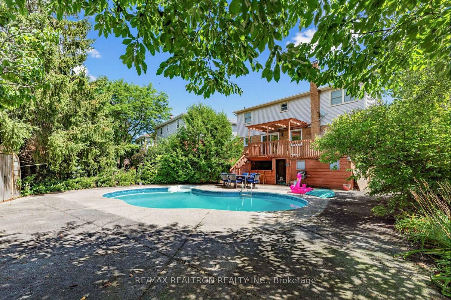 416 Alex Doner Drive • Newmarket, ON photo 30