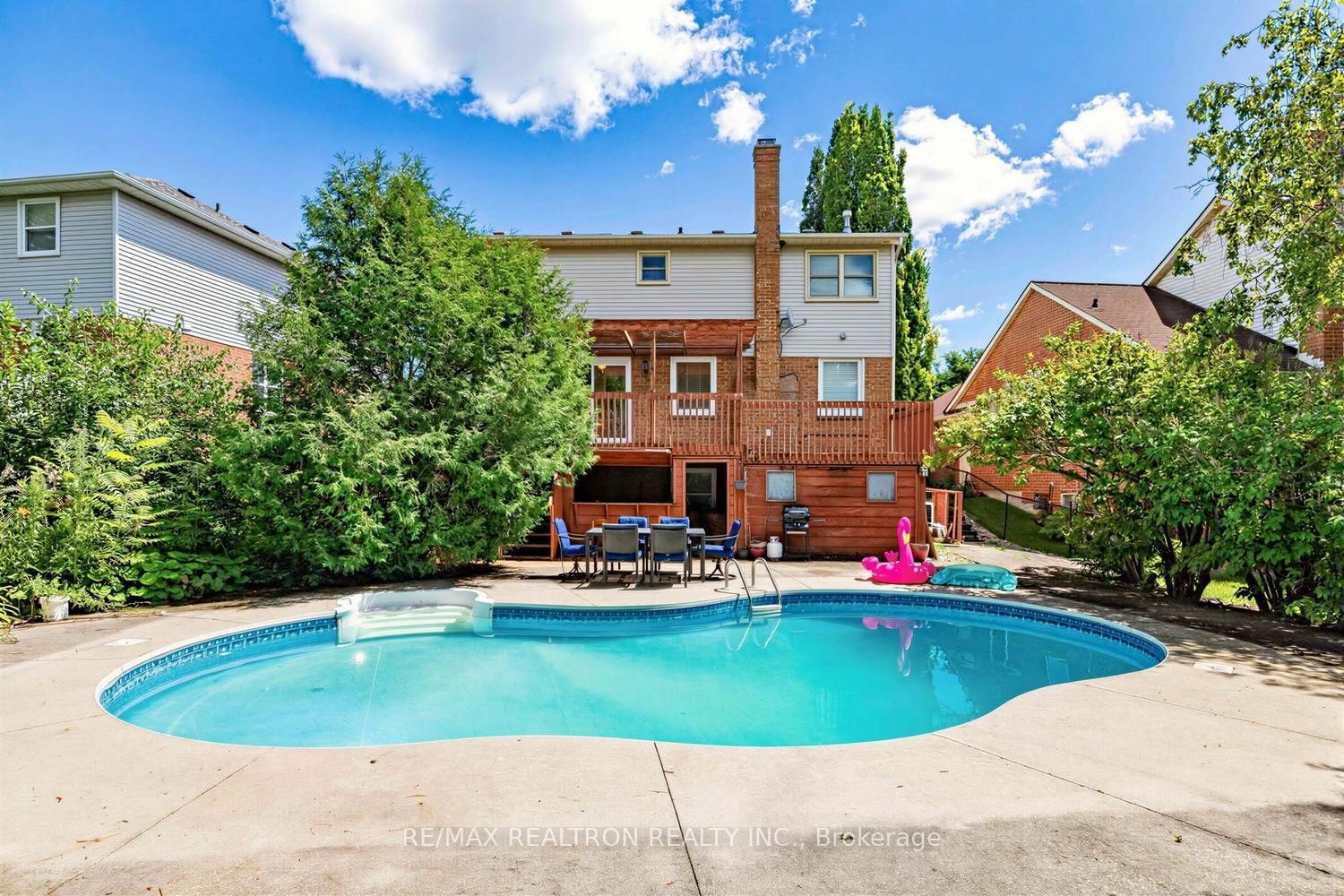 416 Alex Doner Drive • Newmarket, ON photo 32