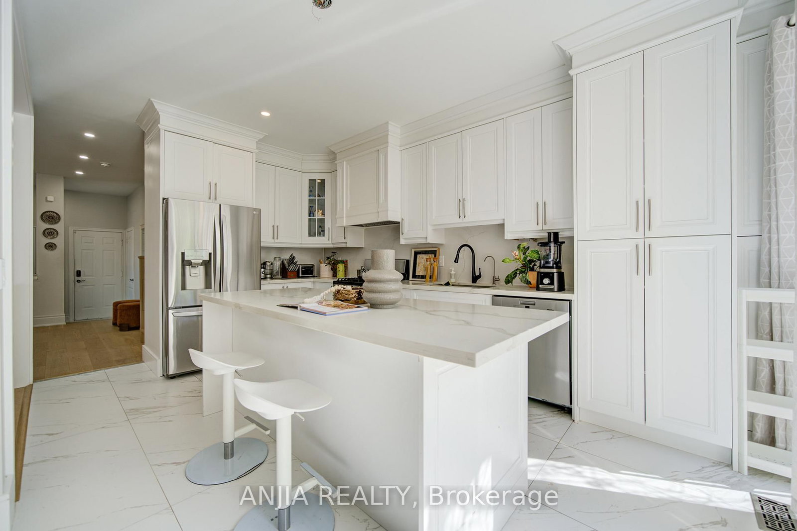 132 Estate Garden Drive • Richmond Hill, ON photo 18