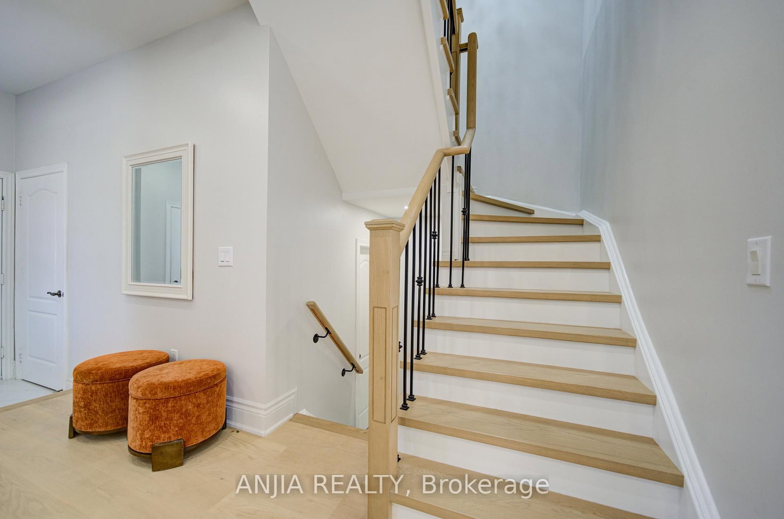 132 Estate Garden Drive • Richmond Hill, ON photo 22