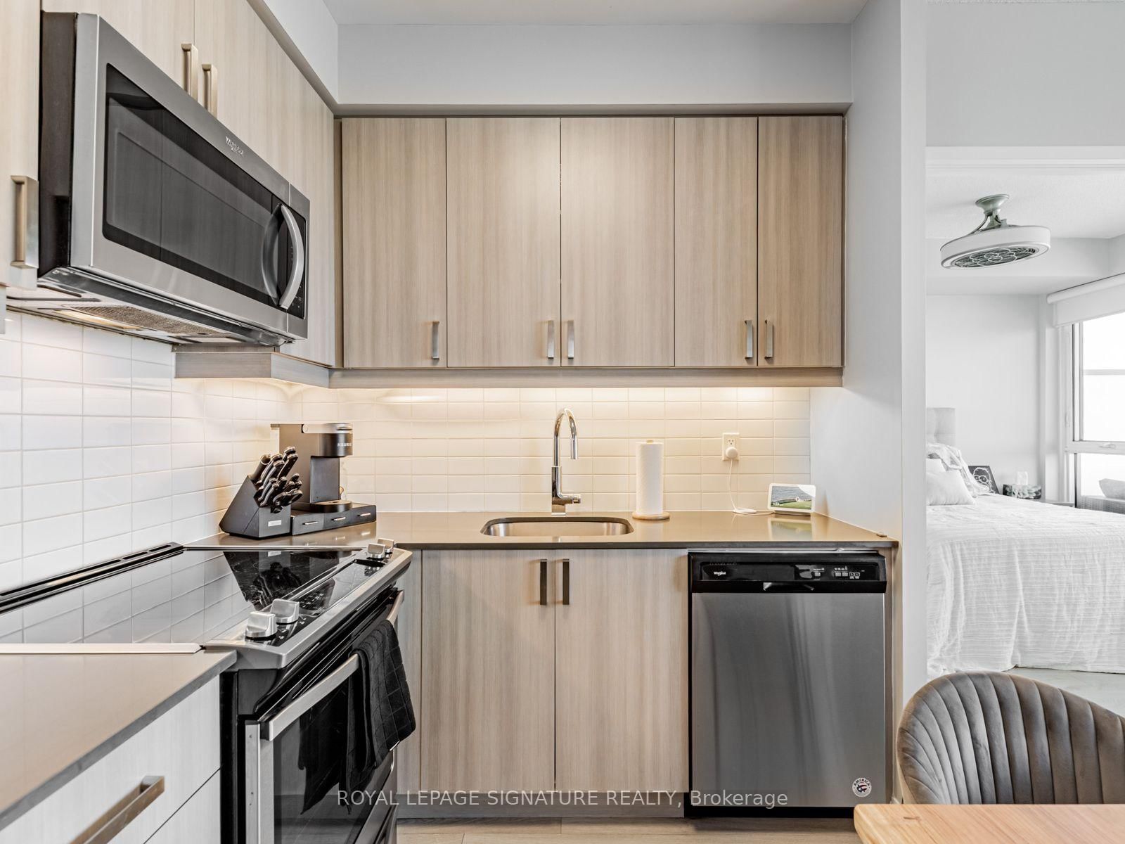 7895 Jane Street • #1114 • Vaughan, ON photo 11